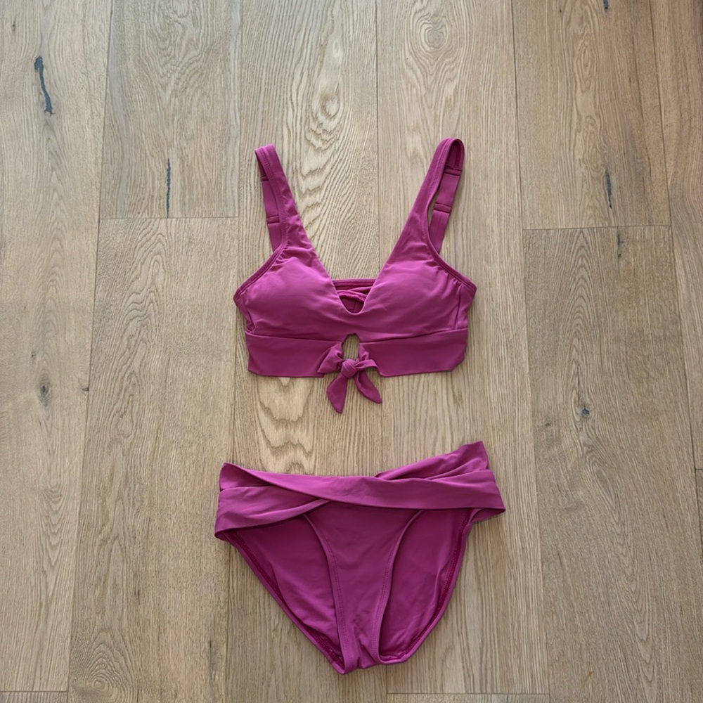 Robin Piccone Ava Knot Bikini